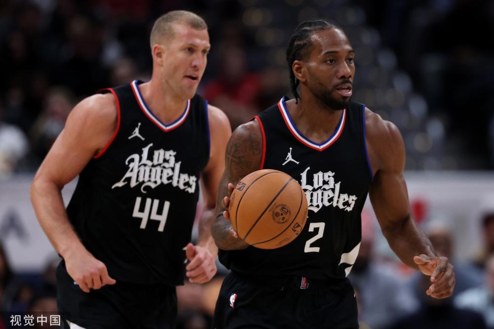 夺季后赛席 夺季后赛席